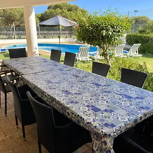  Villa Vivenda Julia E Tavares